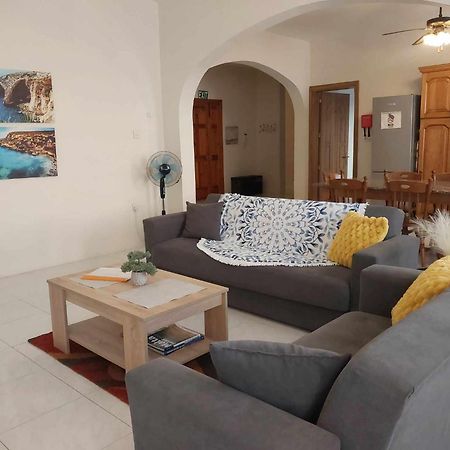 Nr41 Holiday Apartment - Close To Village Centre, Promenade, Shops & Restaurants مرسلوك المظهر الخارجي الصورة